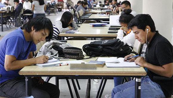 Jóvenes pueden postular a la beca hasta el 24 de febrero. (Foto: GEC)