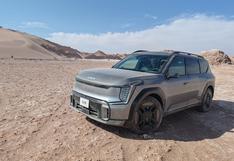 Manejamos en el desierto de Chile el nuevo Kia EV9, el vehículo eléctrico de tres filas que es la principal apuesta de la firma surcoreana