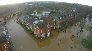 Inglaterra: Así fueron inundaciones tras tormenta Desmond