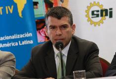 Julio Guzmán critica a candidatos que hablarán de corrupción