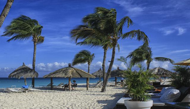 La playa Eagle Beach de Aruba es una de las más conocidas.  (Foto: GettyImages).