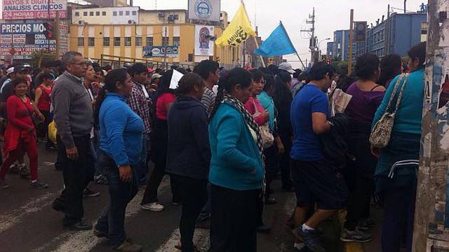 Pobladores de SJM y Villa María marcharon por el Cercado - 1
