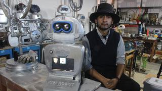 Profesor creador de Kipi, la robot que habla en quechua: “Se debe enseñar ciencia haciendo ciencia”