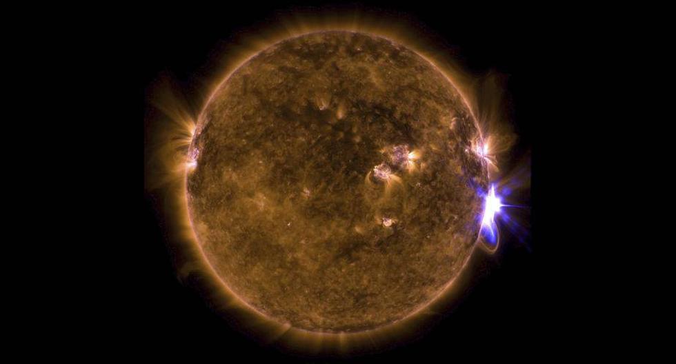 Fotografía de la NASA del 10 de septiembre de 2017 que muestra una combinación de longitudes de onda de luz ultravioleta extrema coloreadas en el Sol . El satélite Solar Dynamics Observatory (SDO) de la NASA ha capturado esta imagen de una de las dos potentes llamaradas solares conocidas como X2.2 y X9.3, las más potentes registradas en el actual circuito solar. (Foto: EFE/NASA/SDO/Goddard)