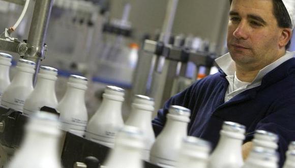 La carragenina, un aditivo utilizado para la fabricación de productos lácteos está hoy en el ojo de la tormenta, luego del escándalo de la leche que no era leche. (Foto: Reuters)