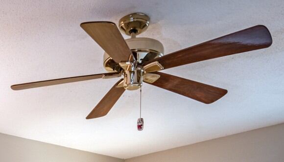 El truco para limpiar los ventiladores de techo en segundos y sin manchar. (Foto: Pexels)