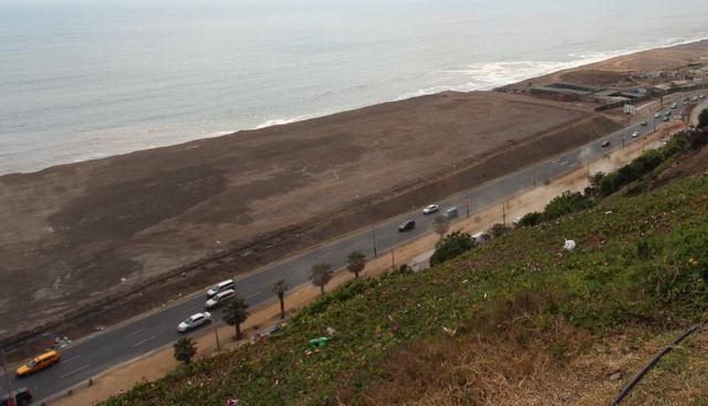 El nuevo espacio público de San Isidro cuenta, además, con un sendero peatonal y ciclista que permite darle una continuidad de tránsito a esa parte de la Costa Verde, iluminación a través de paneles solares, bancas, puntos de reciclaje y un módulo de Serenazgo. (Difusión)