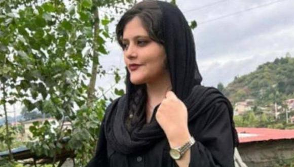 Mahsa Amini fue detenida en Irán presuntamente por no usar el hiyab. (FAMILIA DE MAHSA AMINI).