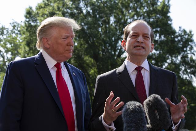 Caso Jeffrey Epstein: renuncia Alex Acosta, secretario de Trabajo de Estados Unidos, por caso del magnate acusado de tráfico sexual. Donald Trump brindó una conferencia de prensa al respecto. Foto: AFP