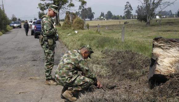 Colombia: Estalla explosivo al paso de autobús de la Armada