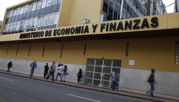 En uno de sus editoriales de la semana, El Comercio lamentó la nueva reducción de la calificación crediticia de la deuda peruana y consideró que esta enciende las alertas sobre el riesgo de perder lo construido en 30 años de responsabilidad fiscal.