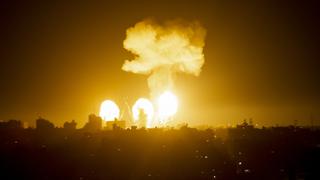 Ejército israelí ataca Gaza en respuesta a lanzamiento de cohetes contra Israel