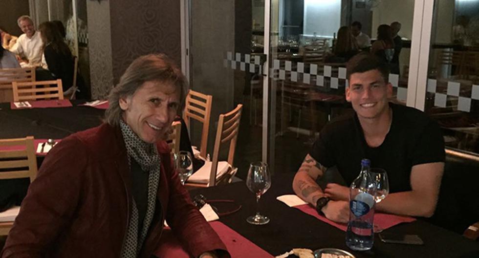 Ricardo Gareca se reunió con Iván Bulos, delantero del Boavista de la primera división del fútbol portugués. (Foto: FPF)