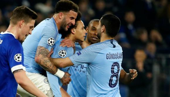 Schalke 04 ganaba cómodamente en el Veltins Arena. Sin embargo, el Manchester City creció, a pesar de estar con un hombre menos, y le dio vuelta al marcador hasta llevarse una victoria por 3-2. (Foto: AP)