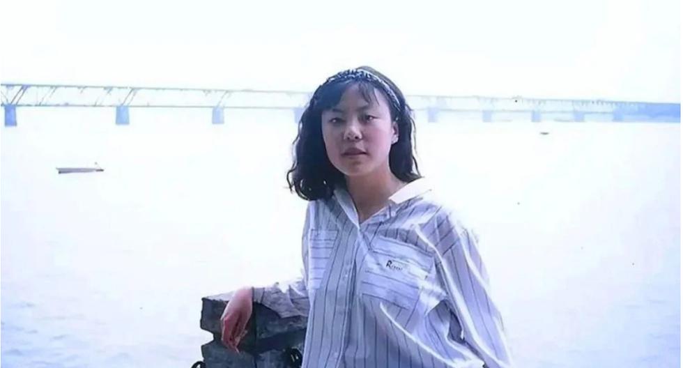 La estudiante Zhu Ling enfermó por envenenamiento con talio en 1994, cuando cursaba el tercer año de química en la Universidad de Tsinghua en Beijing, China. (HELP ZHU LING FOUNDATION).