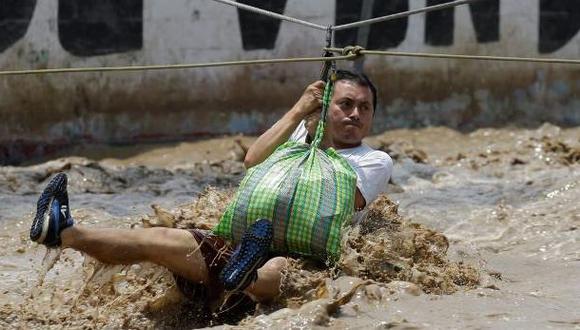 El Ni&ntilde;o costero provoca lluvias e inundaciones en Per&uacute; y Ecuador. (Foto: AP)