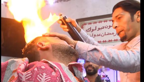 Peluquero utiliza fuego para crear peinados geniales [VIDEO]