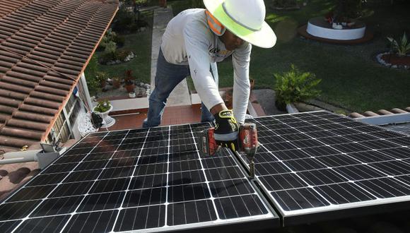 "Hay que ver todos los mecanismos por los cuales las energías renovables pueden generar valor" señala el viceministro Raúl García (Foto: AFP)