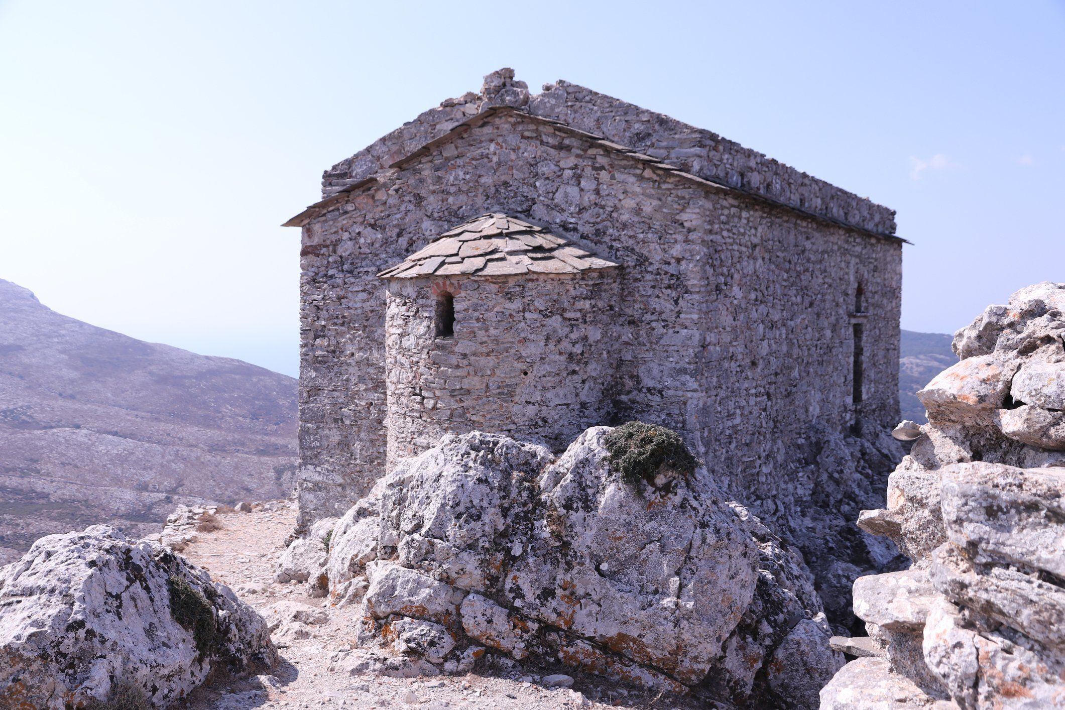 The Byzantine Koskina Castle was built in the 10th century, as a fortress on a remote mountain in the center of Icaria against attacks by pirates and enemies.