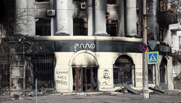 Una fotografía tomada el 20 de enero de 2023 muestra un edificio destruido como resultado de los bombardeos rusos en la ciudad ucraniana de Bakhmut, región de Donetsk. (Foto referencial: Anatolii Stepanov / AFP)