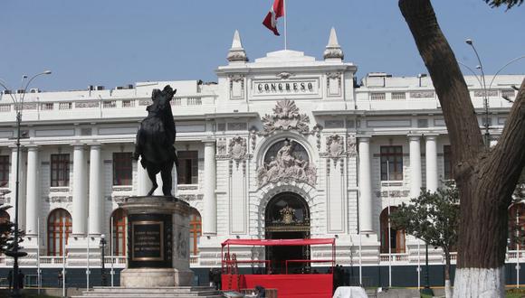 Plaza Bolívar: la teoría del oro y los 'secretos' del monumento al libertador. (Rolly Reyna / El Comercio)