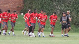 Selección peruana viaja esta noche para amistosos en Europa