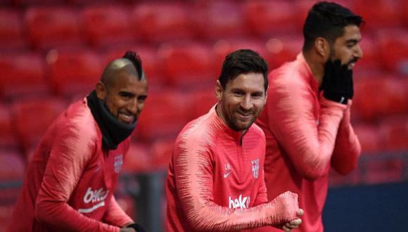 Este miércoles, el Barcelona, con Lionel Messi en su ataque, visita al Manchester United en el mítico estadio de Old Trafford. (Foto: AFP).