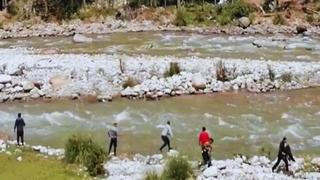 Huánuco: fallece mujer al resbalar y caer al río Vizcarra | VIDEO