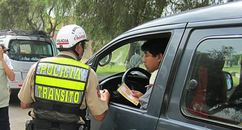 Esto debes hacer en una Intervención policial vehicular. (Foto: andina)