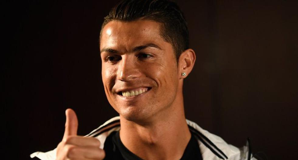 Cristiano Ronaldo feliz por haber conseguido su tercer Balón de Oro (Fifa.com)