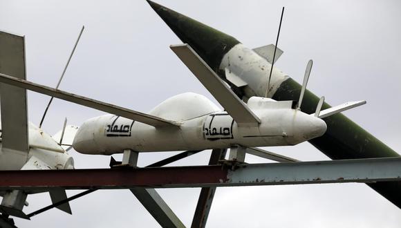 Los hutíes de Yemen han llevado a cabo un nuevo ataque con drones contra Israel , una semana después de que se lanzara su ataque con misiles balísticos y drones hacia Israel en apoyo al pueblo palestino en la Franja de Gaza en medio del conflicto en curso entre Israel y Hamás, según un comunicado de sus fuerzas militares.  EFE/EPA/YAHYA ARHAB