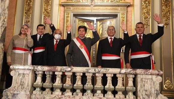 Pedro Castillo tomó juramento a cuatro ministro el domingo a las 8 de la noche. La convocatoria se conoció menos de 30 minutos antes