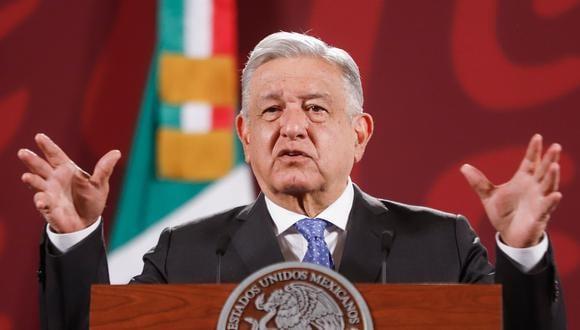 El presidente de México, Andrés Manuel López Obrador, habla durante su conferencia de prensa matutina. (EFE/ Isaac Esquivel).
