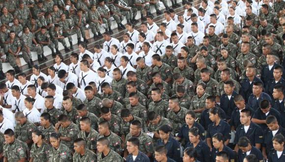 Más de 950 oficiales fueron ascendidos en las Fuerzas Armadas