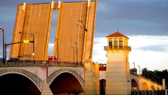 El puente Royal Park en West Palm Beach, Florida. (Meghan McCarthy / AP).