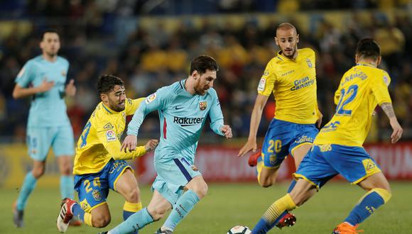 Barcelona adelantó con un magistral tiro libre de Lionel Messi, pero Las Palmas igualó en el complemento con anotación de penal del también argentino Jonathan Calleri. (Foto: Reuters)