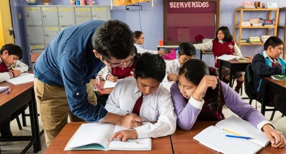 Bono para docentes y auxiliares en Perú: Cuándo se podrá cobrar los 220 soles según el Minedu (Foto: Agencias)
