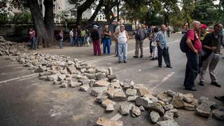 Venezuela : Ancianos bloquearon calles para exigir el pago de su pensión | FOTOS