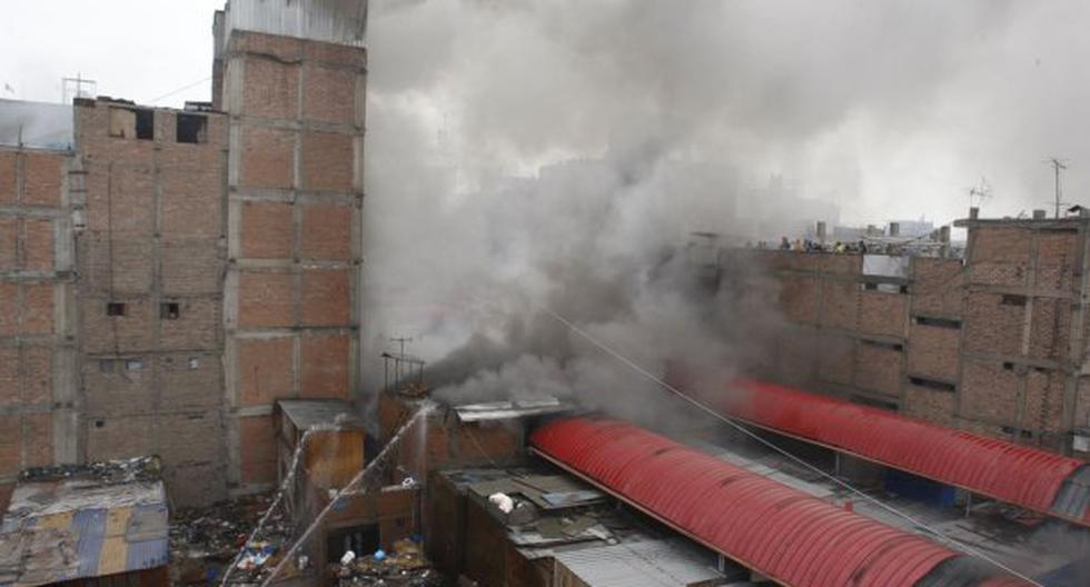 Incendiada galería La Cochera será clausurada mañana. (Foto: Andina)