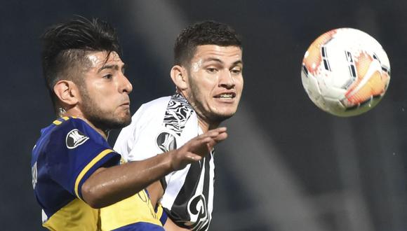 Carlos Zambrano es hincha confeso de Alianza Lima y fue fichado por Boca Juniors a inicios del 2020. (Foto: AFP)