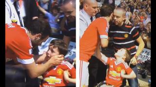 El hermoso gesto de Juan Mata con un niño con discapacidad