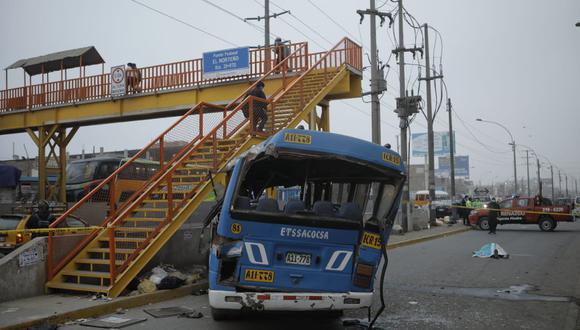 Una mujer perdió la vida tras ser embestida por una couster, en Puente Piedra. Foto: Joel Alonzo/@photo.gec