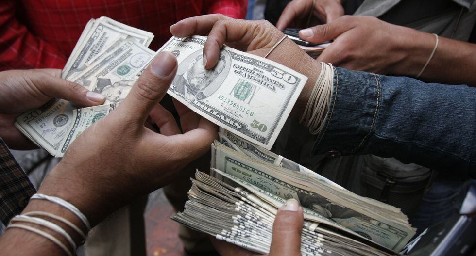 El dólar se mantuvo en un mínimo de S/3,434 en las primeras operaciones. (Foto: GEC)