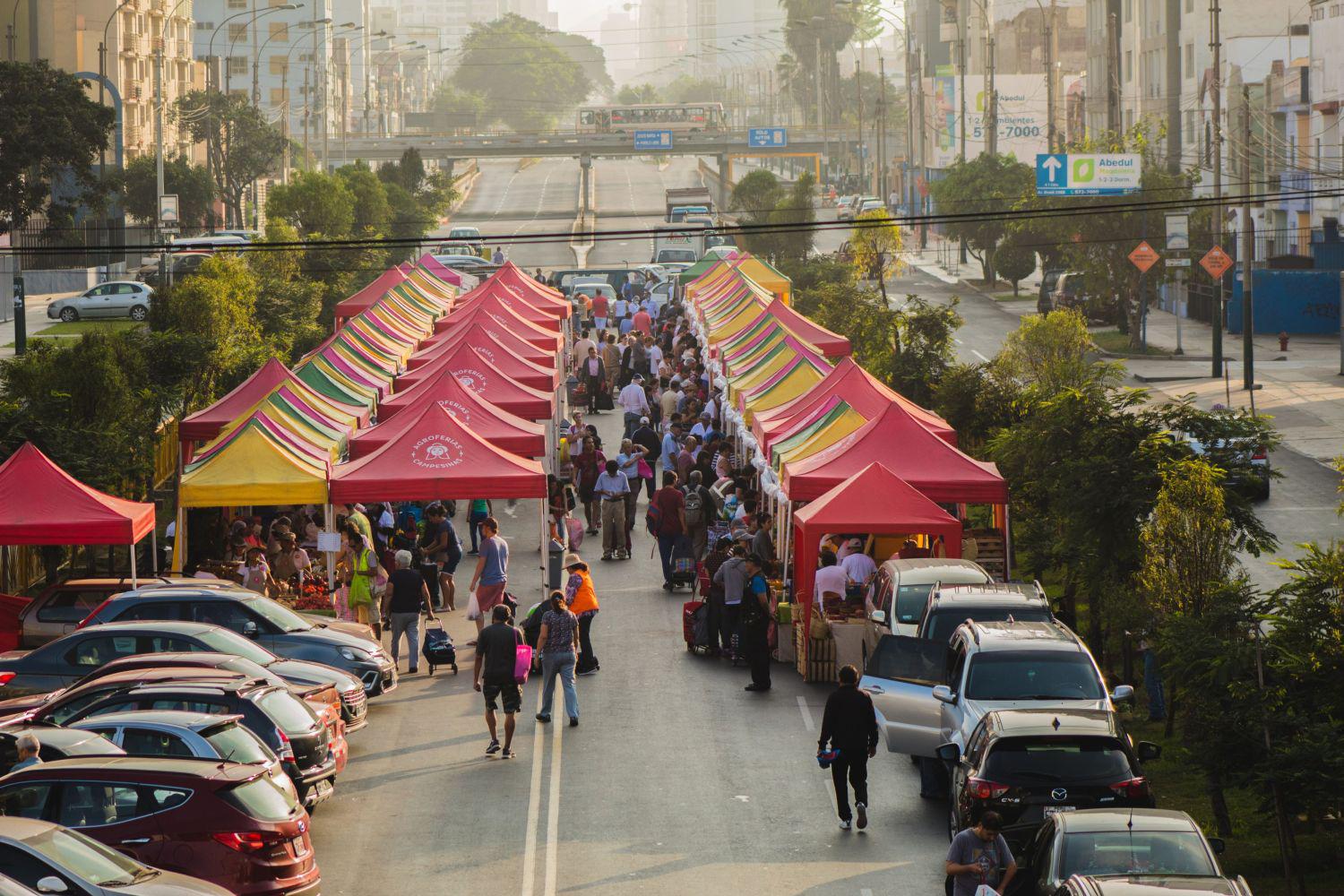 La primera Agroferia Campesina se instaló en 2013 al final de la Av. Brasil. Desde entonces, los caseros se han multiplicado. (Foto: APEDFEPA)