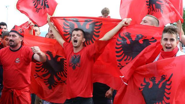 Locura en Albania por la histórica clasificación a la Eurocopa - 7