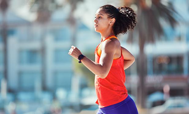 Recuerda que siempre al salir a correr, debes mantenerte hidratado.
