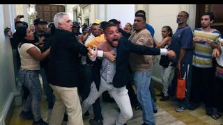 Así asaltaron los chavistas el Parlamento de Venezuela [FOTOS]