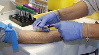 "Vendí mi sangre para subsistir": las personas que alquilan su cuerpo a la ciencia en ensayos clínicos
