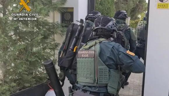 El GAR de la Guardia Civil detuvo a dos hermanos brasileños por la presunta comisión de delitos de terrorismo y su presunta vinculación a Estado Islámico . (Foto:  Guardia Civil )