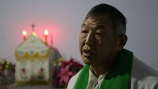China exhorta a los católicos a formar Iglesia "socialista"
